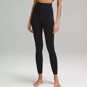 LIKE NEW Lululemon Allign high-rise legging with pockets